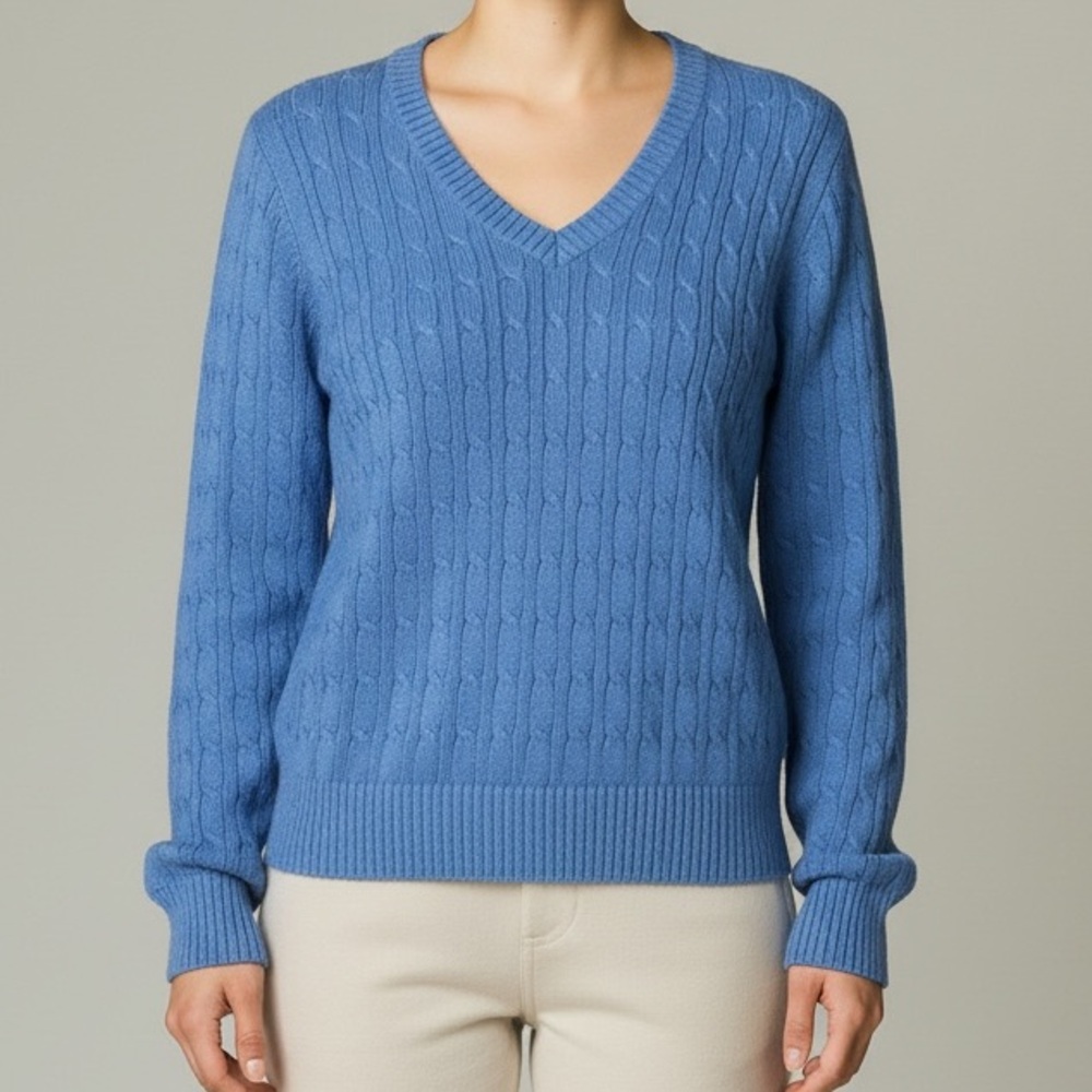 NorthCrest Women’s Powder Blue Cable Knit Cotton V-Neck Sweater‎ Sz M Cabincore